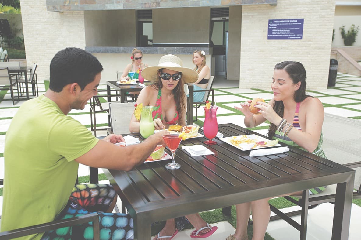 Oceanfront Serenity: 2BR Condo with Sea Views in Nueva Gorgona - $289K - Photo 5