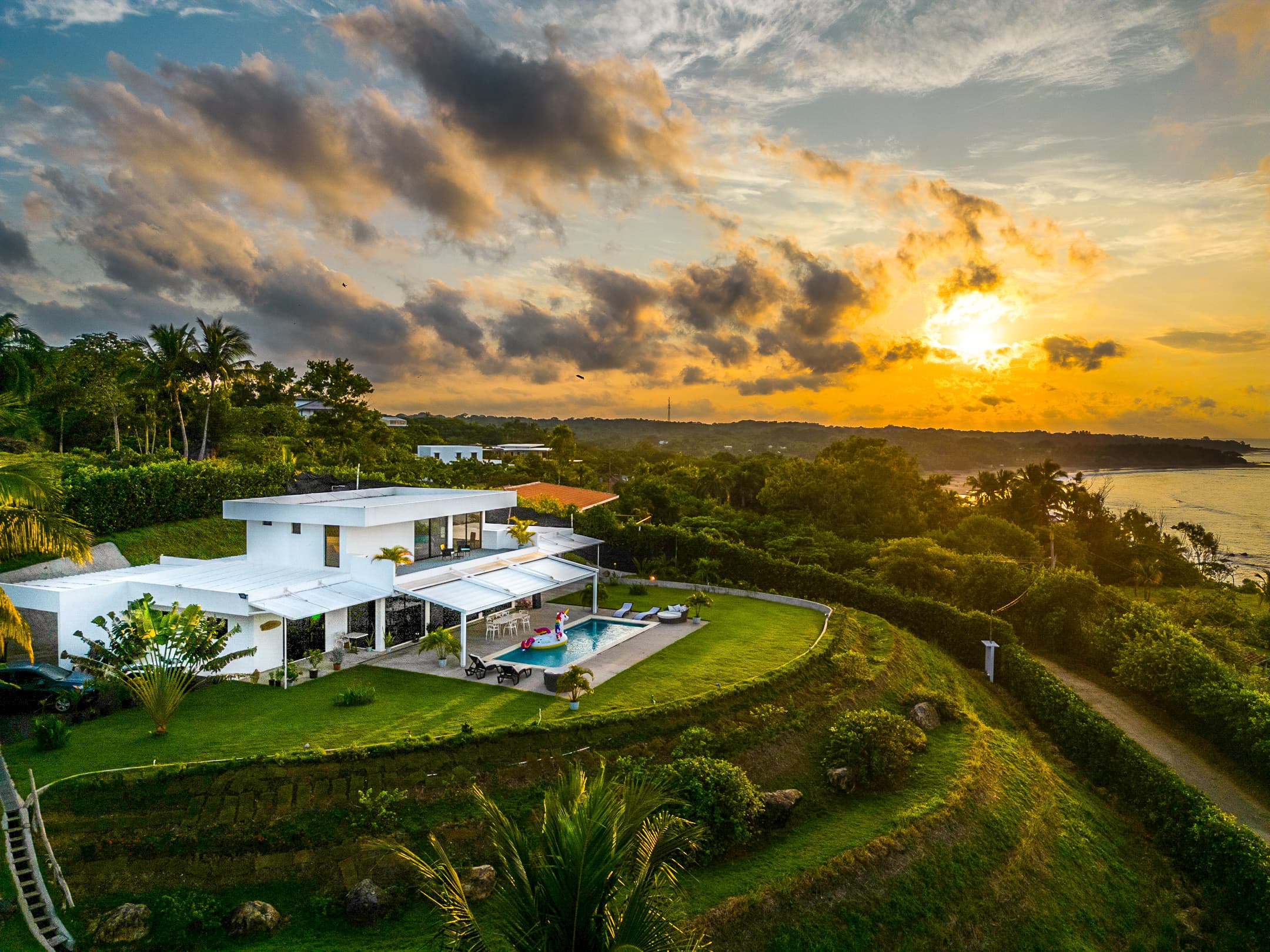 Oceanfront Villa in Pedasí: Turn-Key 5BR Estate $1.19M