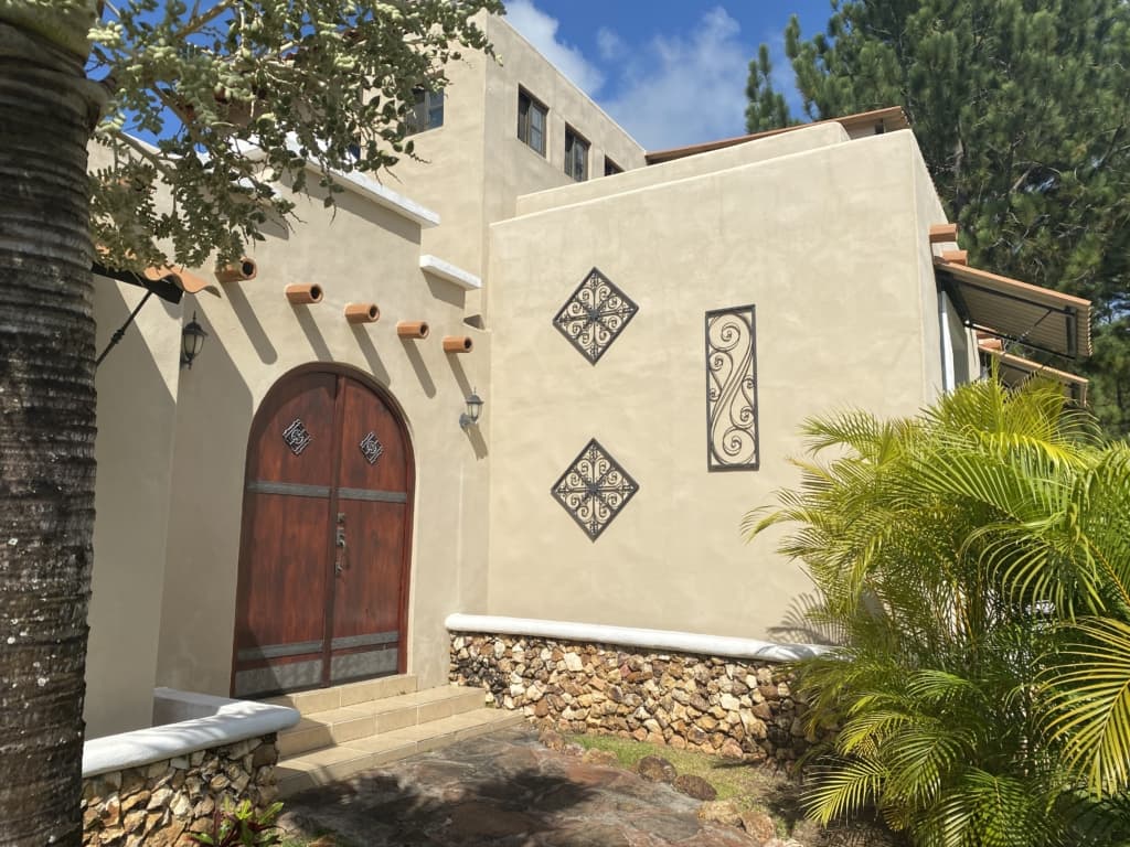 Award-Winning Resort Estate in Altos del Maria - 4BR Custom Home - $465k - Photo 3