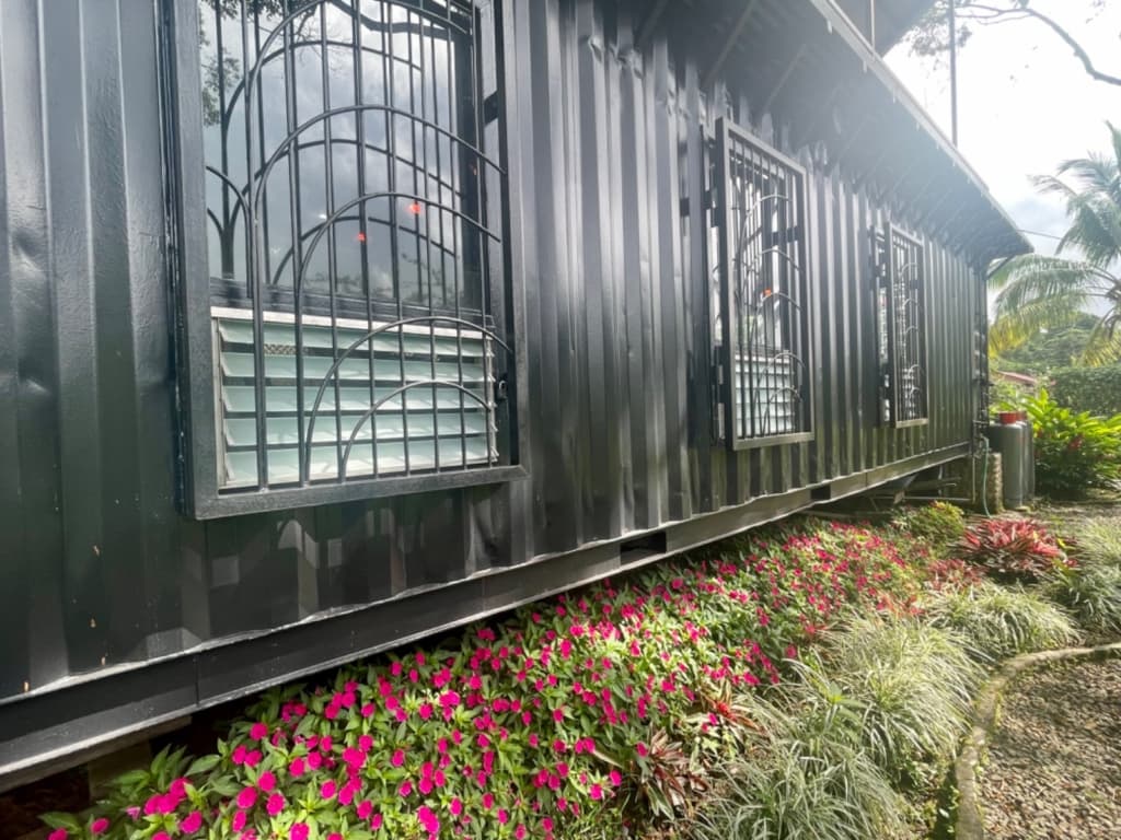 Artist's Paradise in El Valle: Custom Home with Botanical Gardens $589K - Photo 4