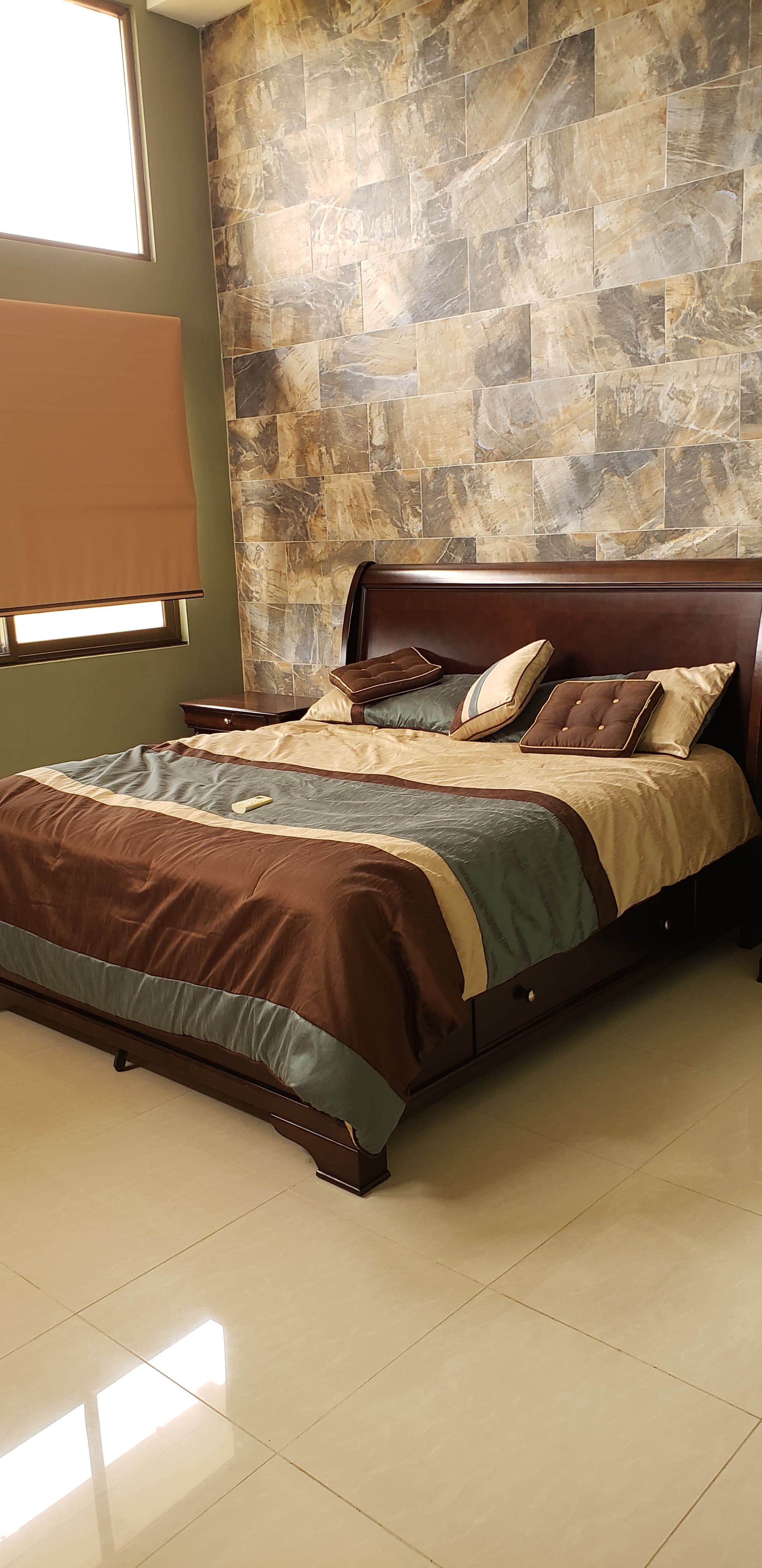 Modern 4BR Hilltop Sanctuary in David - Mountain Views & Chef's Kitchen - Photo 3