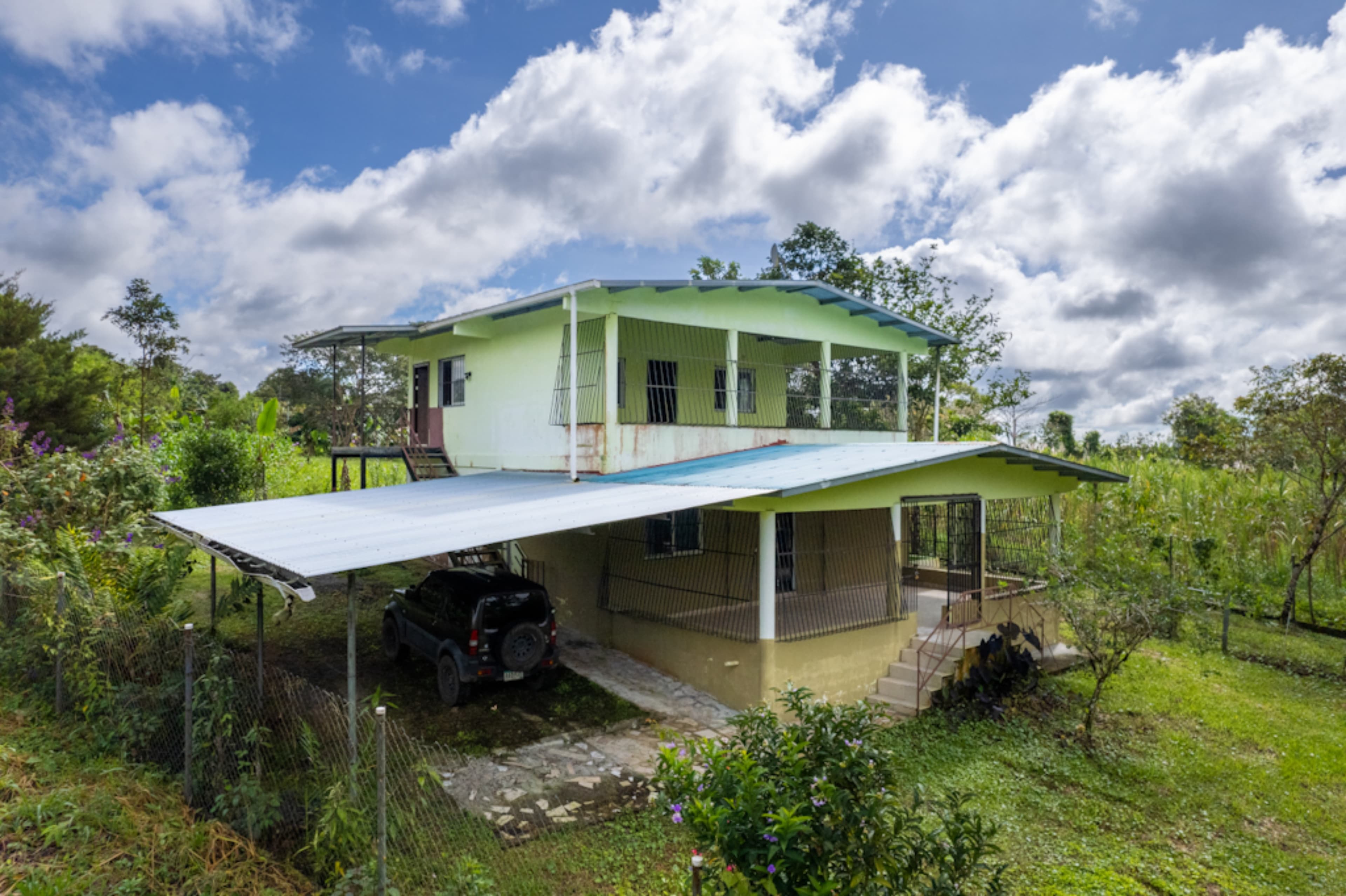 Rustic Mountain Retreat $175K | 3BR Garden Estate Chiriquí Province - Photo 2