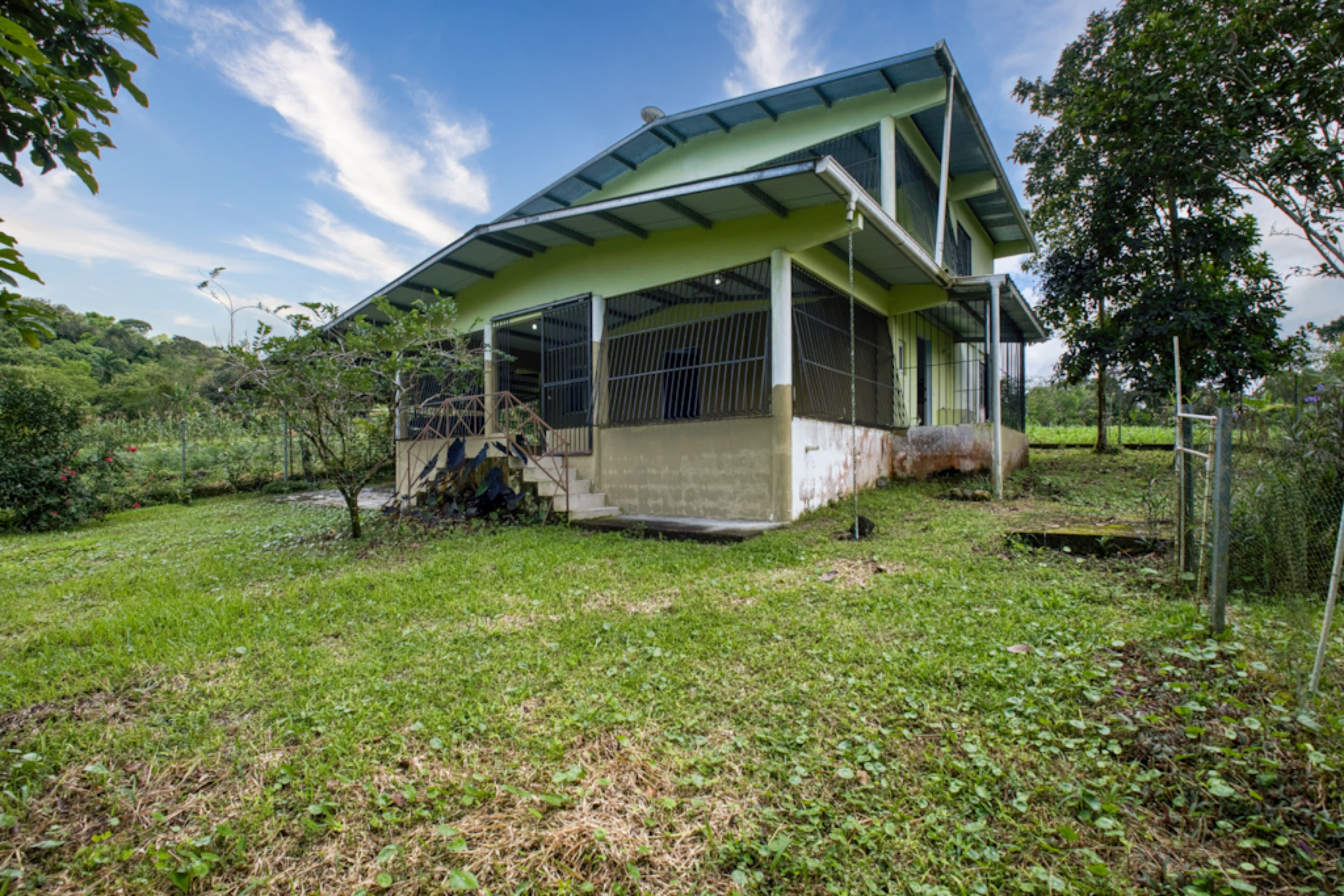 Rustic Mountain Retreat $175K | 3BR Garden Estate Chiriquí Province - Photo 3