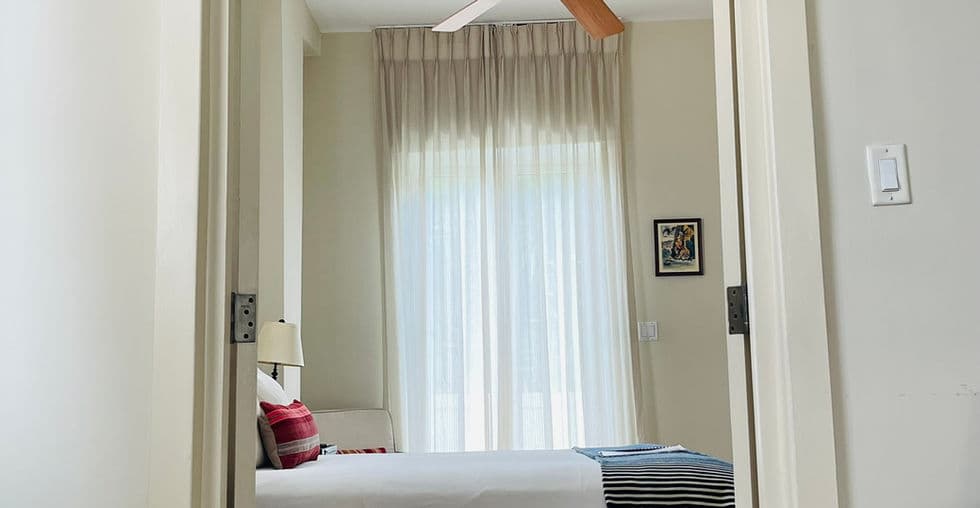 Casco Viejo 1-Bed Condo | Historic Charm, Rooftop Views | $330K - Photo 3