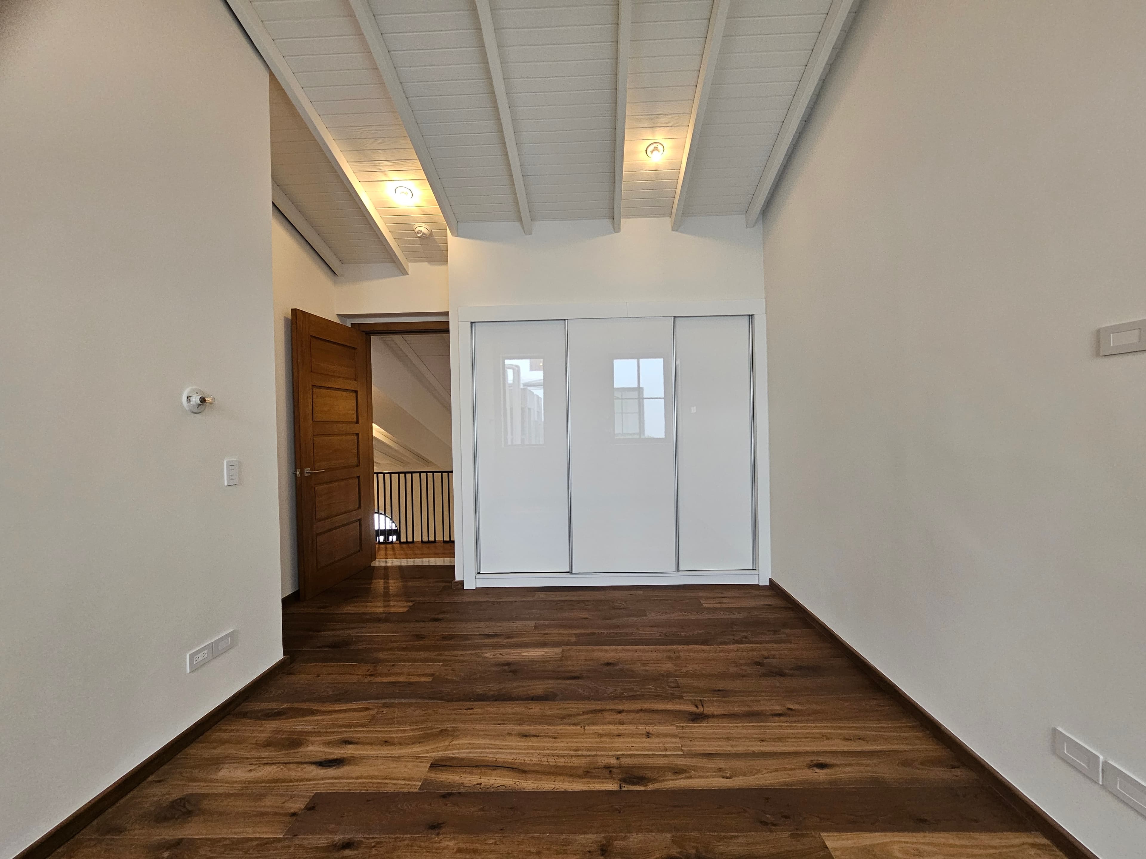 4BR Luxury Casco Viejo Penthouse | Historic Santa Familia | $1.3M - Photo 4