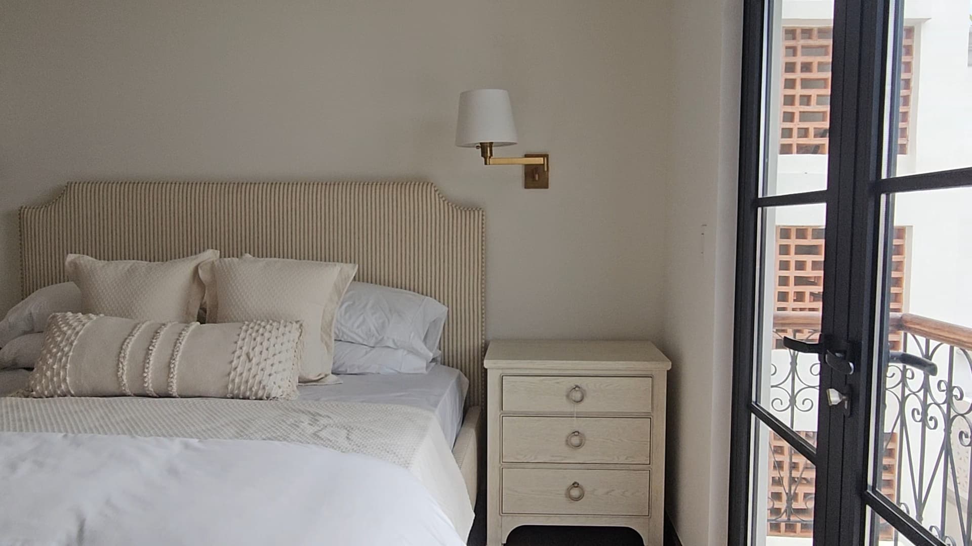 Casco Viejo Penthouse Paradise - Private Pool, Ocean Views, $1.86M - Photo 4