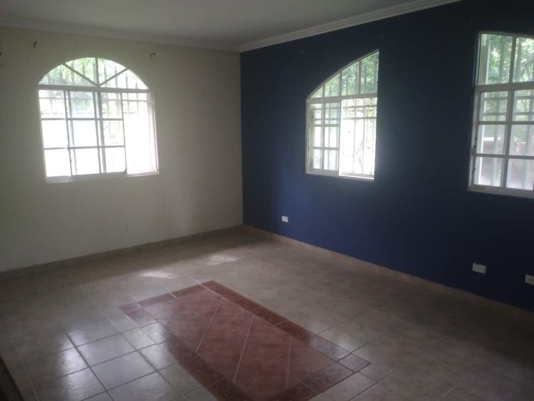 Valle de Antón Mountain Estate - 5BR Home with Guest Quarters $600K - Photo 5