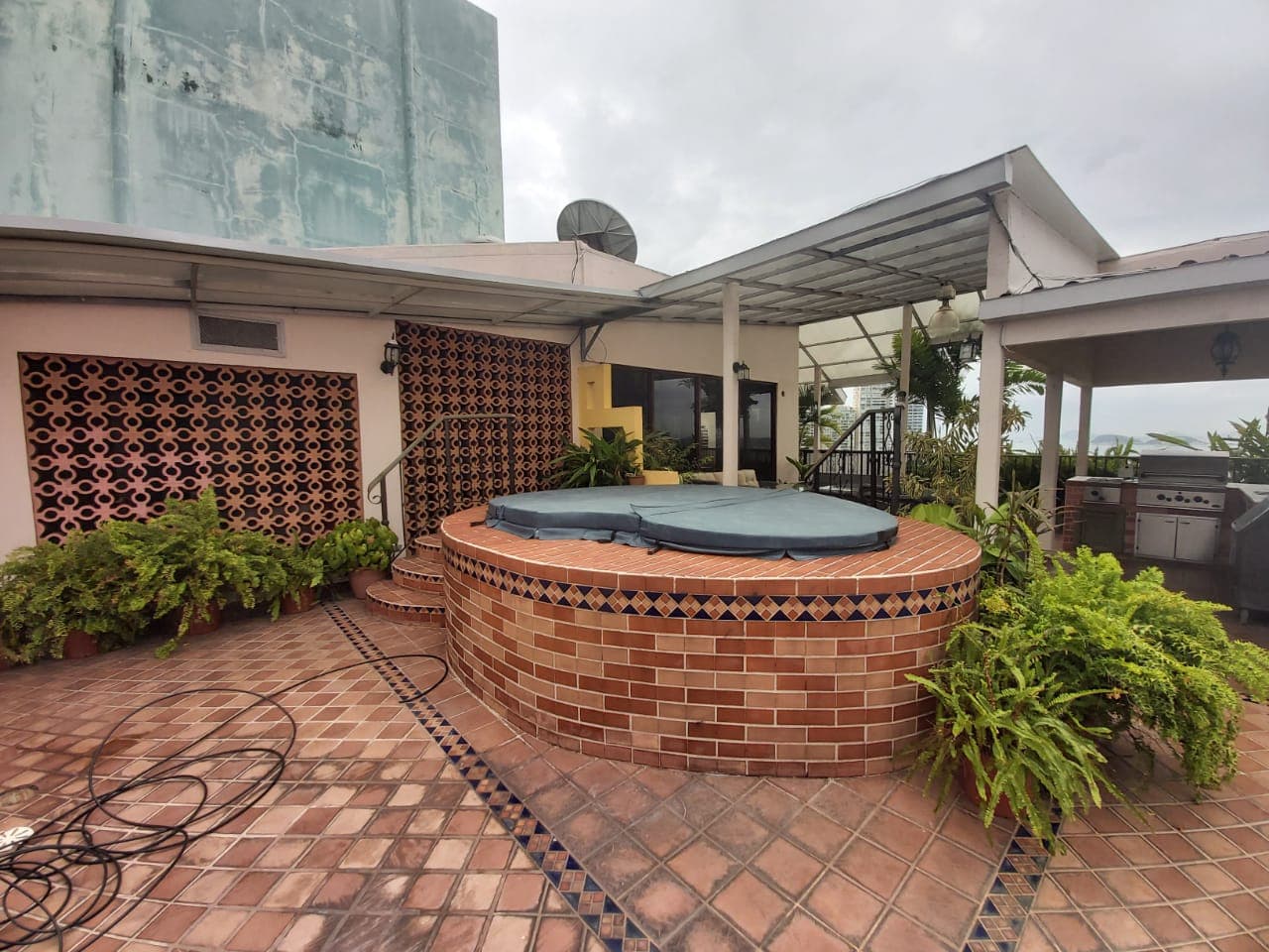 Marbella Penthouse $800K | 4BR/5BA | 360° Views | Panama City