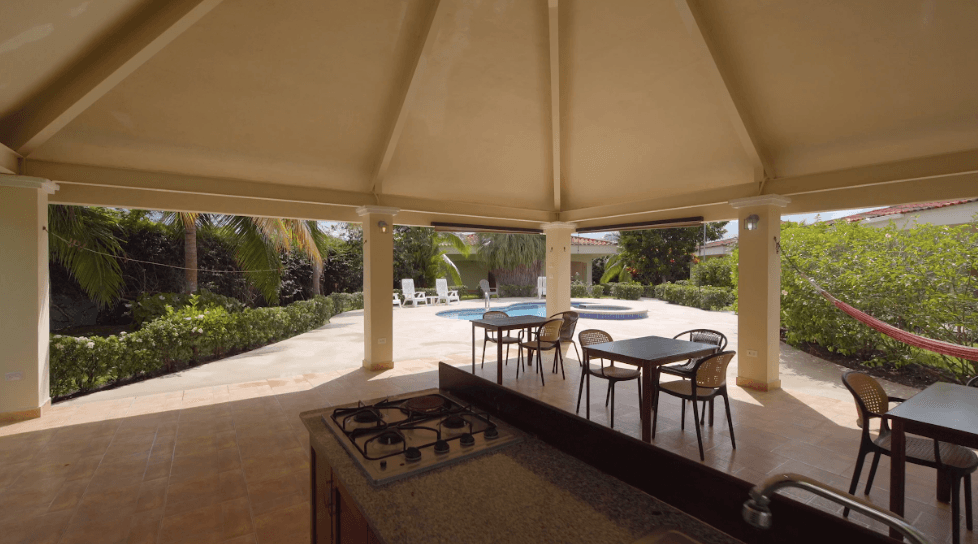 Santa Clara Family Compound: 4 Homes, Pool & Beach Access $1.6M - Photo 2