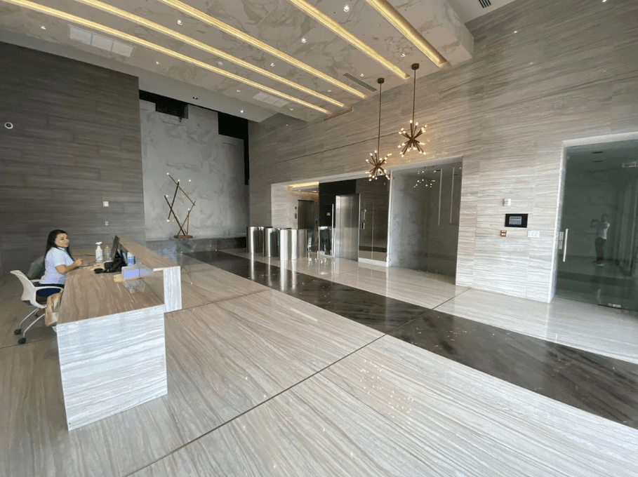 Premier 425m² Office The Towers Business Plaza Panama City $1.07M - Photo 2
