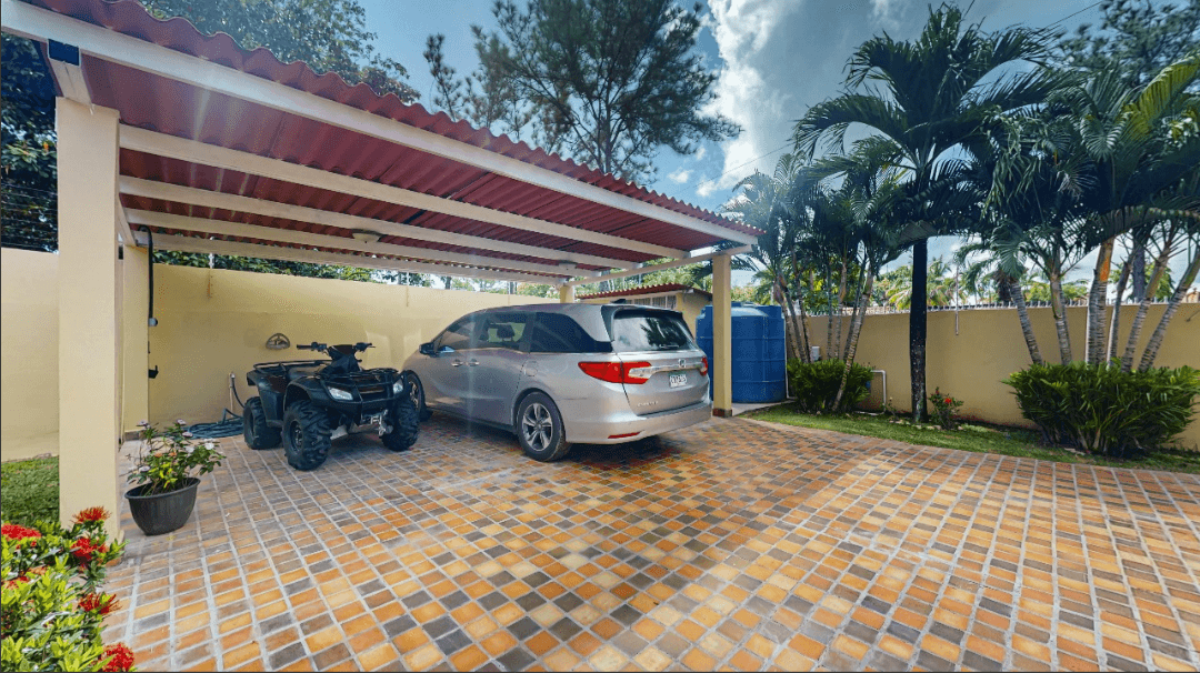 Solar-Powered Paradise: 4BR Home w/ Pool & Jacuzzi $351K Panama Oeste - Photo 4