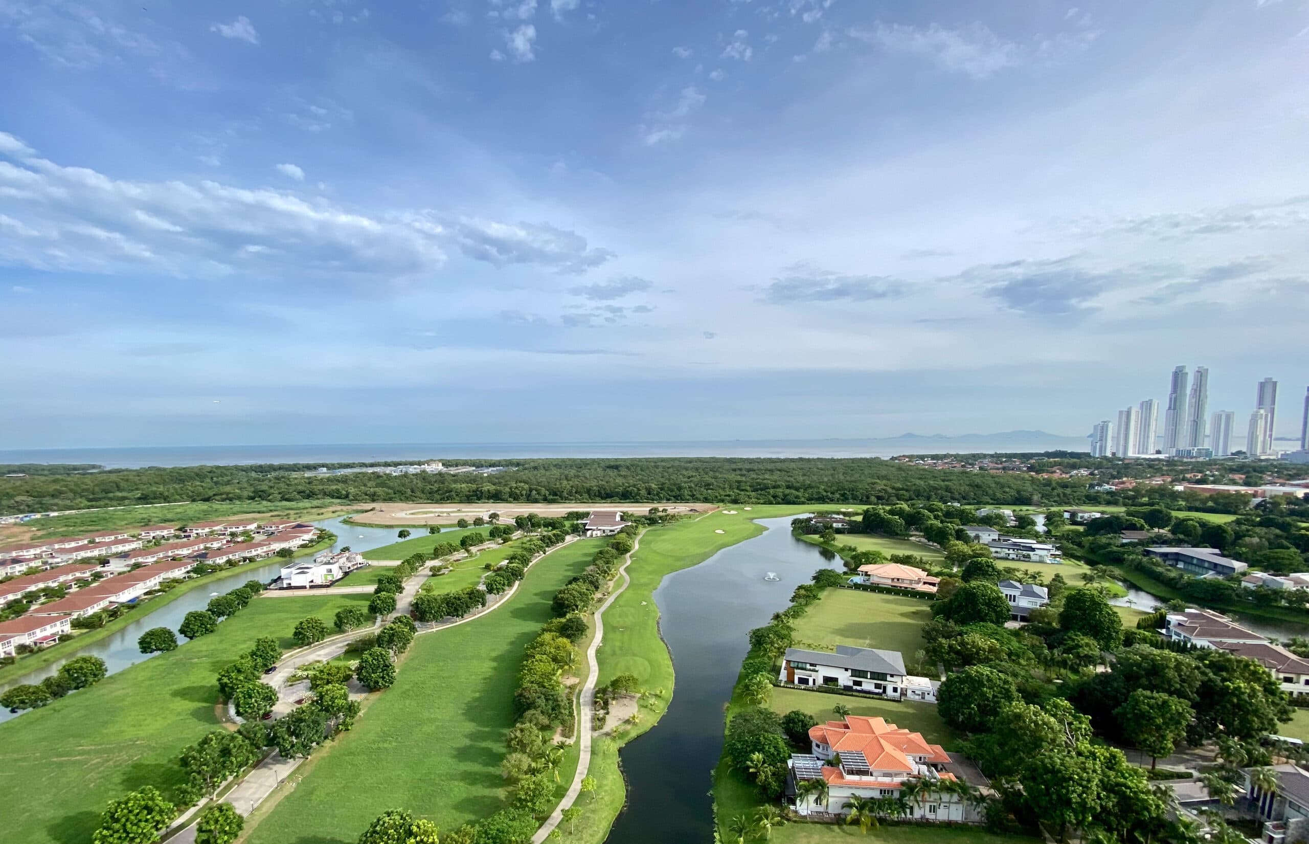 4BR Santa Maria Luxury Condo - Panoramic Panama City Views $1.2M