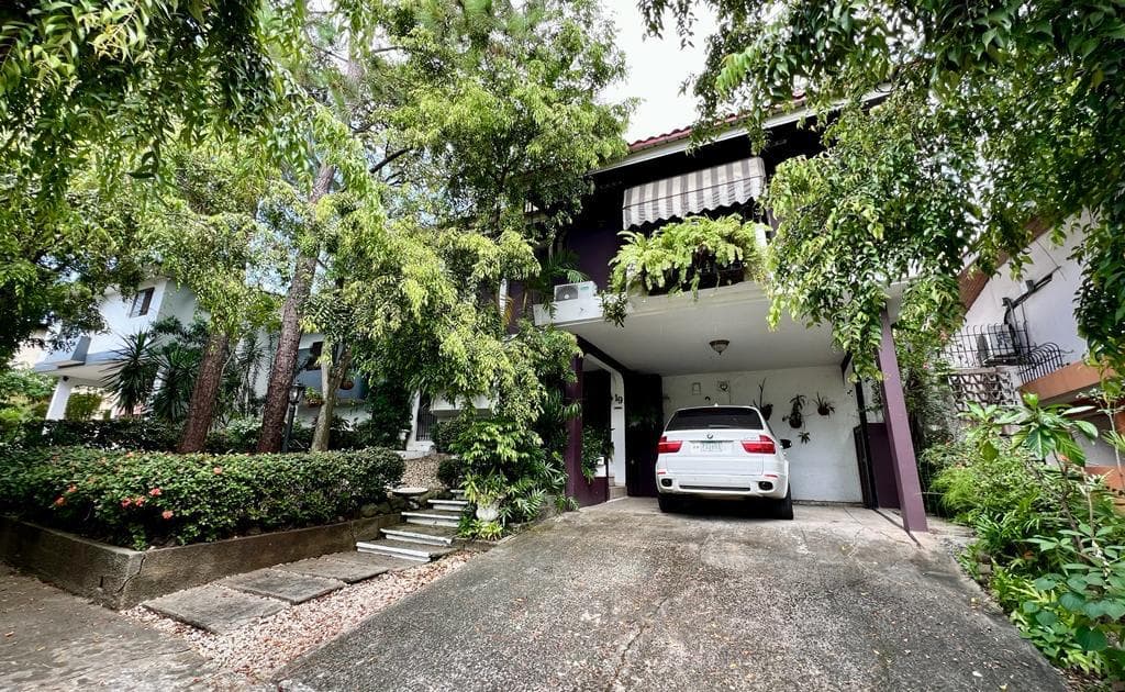 Ocean View Paradise: 4BR Pool Estate $575K Hato Pintado Panama City