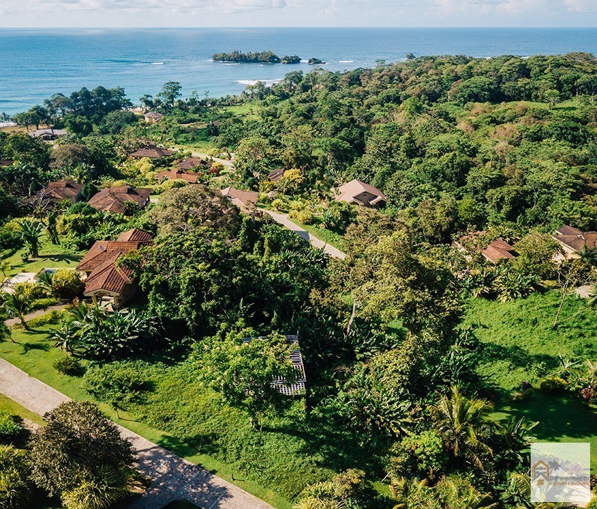 Ocean View Hillside Sanctuary | Red Frog Beach Paradise $295K