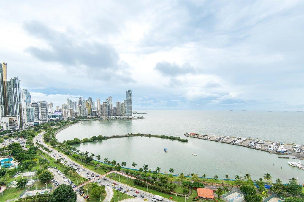 White Tower Oceanfront Condo - Balboa Ave $288K - Premium Panama City Views