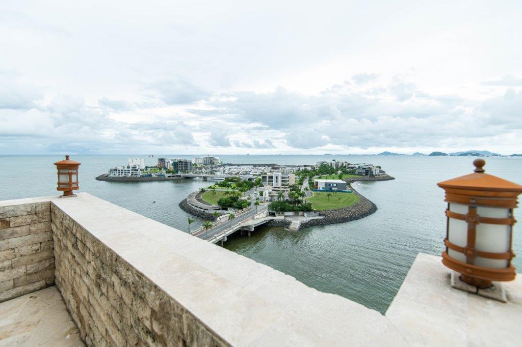 Beachfront Luxury Condo at Bahía Pacífica - Ocean Views & 4BR $1.15M