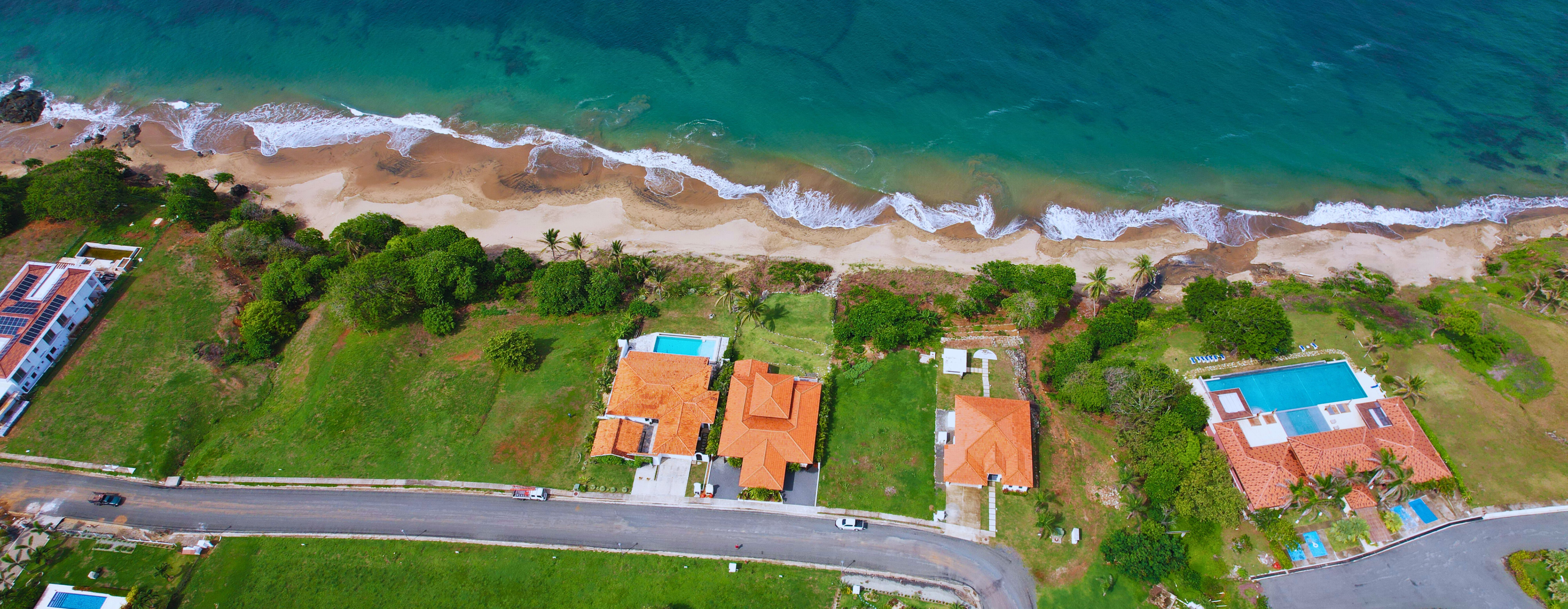 Casa Del Amor: 5BR Oceanfront Estate in Pedasí | Private Beach