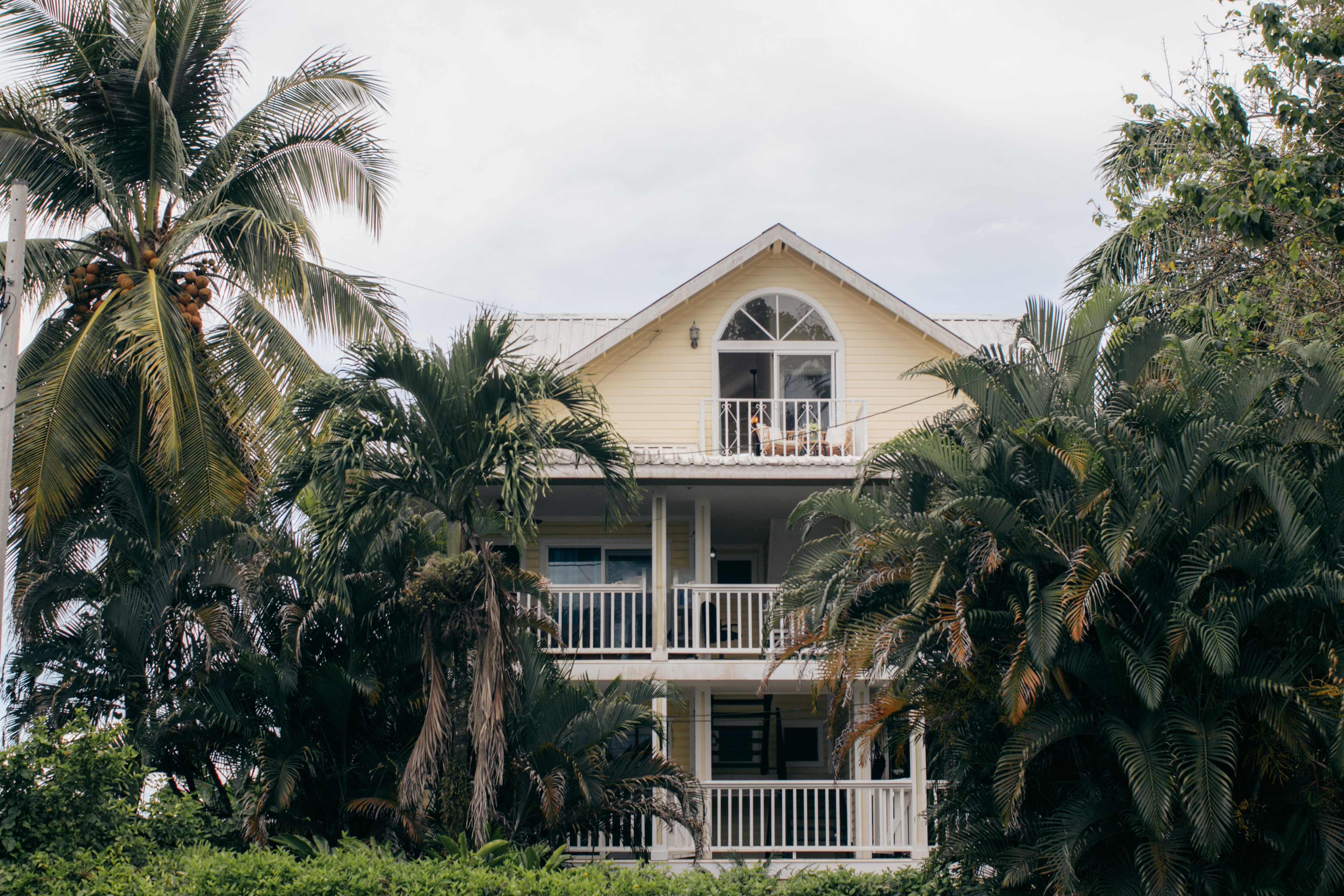 Ocean-View Penthouse Paradise • Isla Colón • Bocas del Toro • $295K