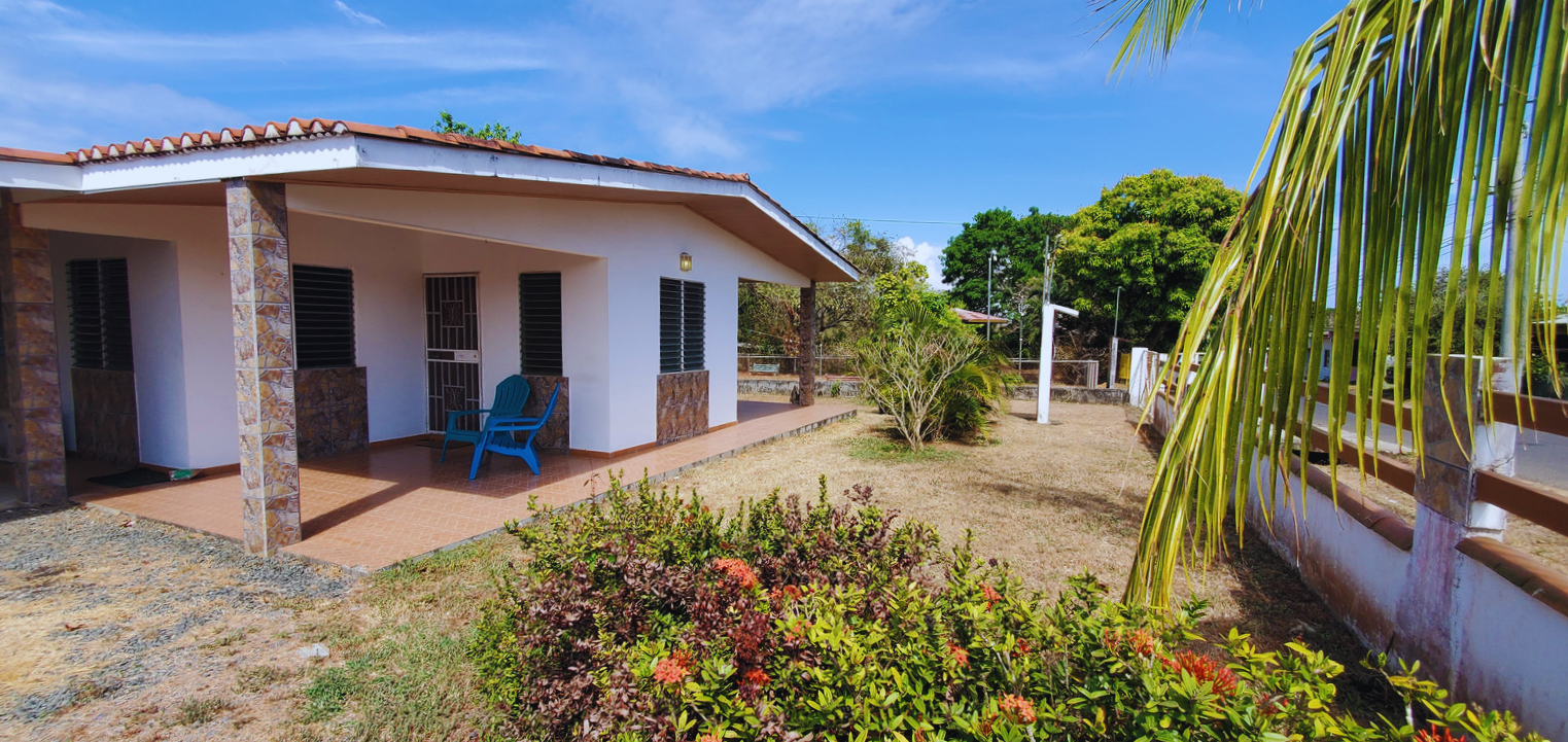 Investment, Income or Live in Home in Pedasí